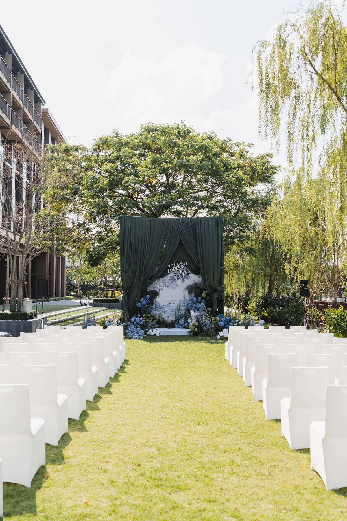 งานสวน โทนฟ้า-ขาว